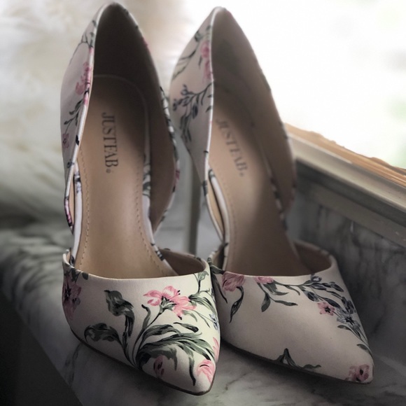 JustFab Shoes - JustFab Monika White Floral heels US6.5UK-4.5EU-37